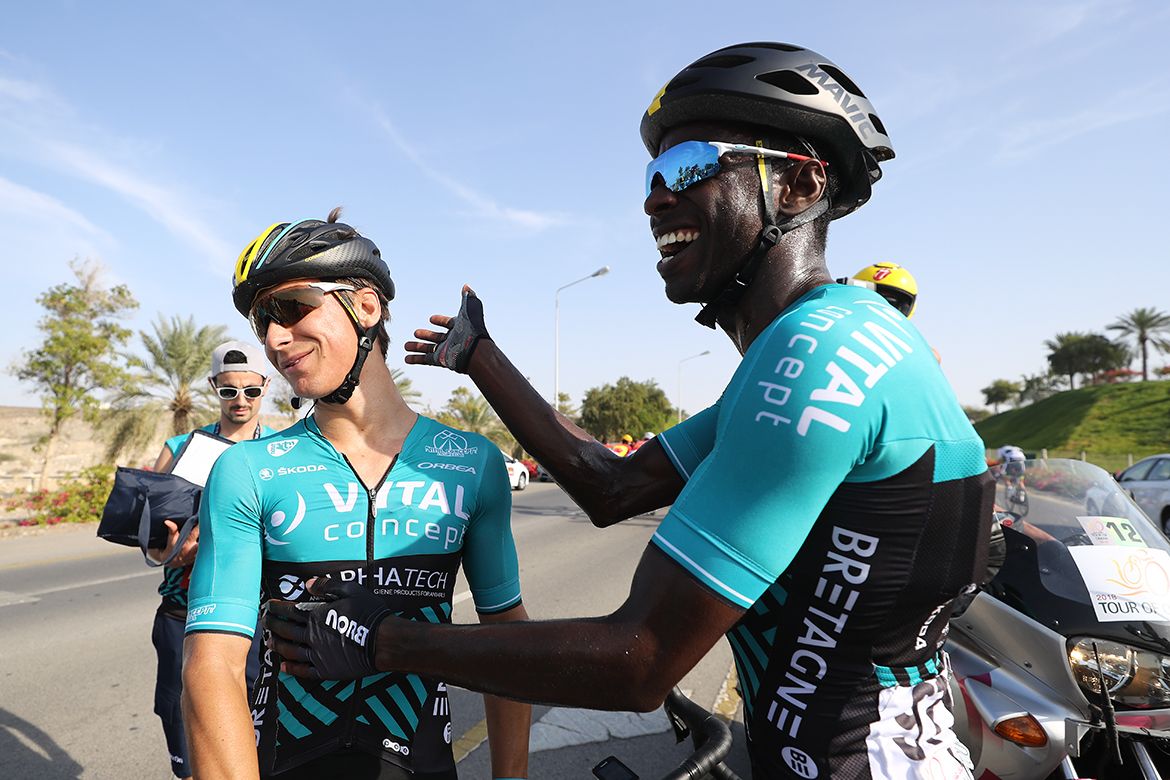 Kevin Reza congratulates Vital Concept teammate Bryan Coquard.