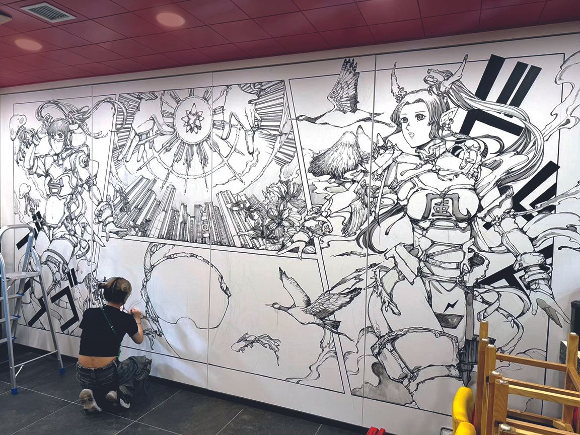 How Shinn Uchida built a living room studio for an art-first daily routine