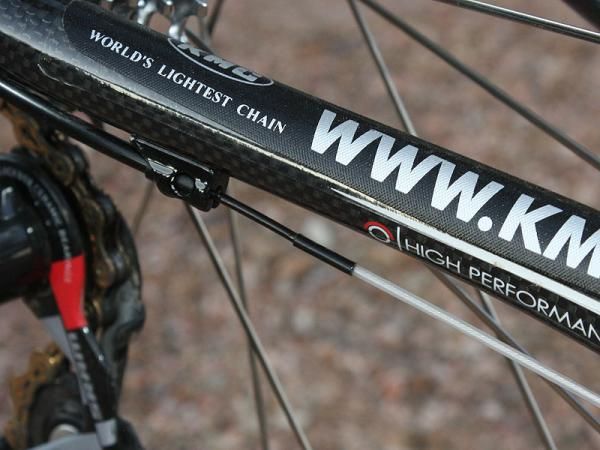 SRAM and Gore normally prescribe that this gap be closed off with the included 'grub' seal but cyanoacrylate glue is used instead.