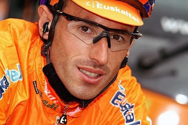 Iban Mayo (Euskatel) doesn't look too worried about the rain before stage 3