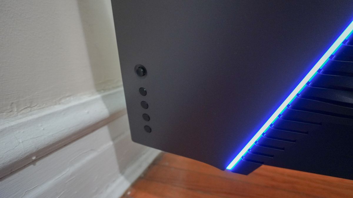 A Dell G32223Q gaming monitor