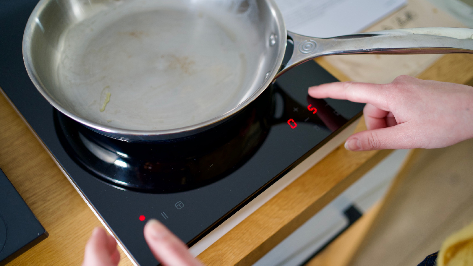 The Tillreda Portable induction hob from IKEA