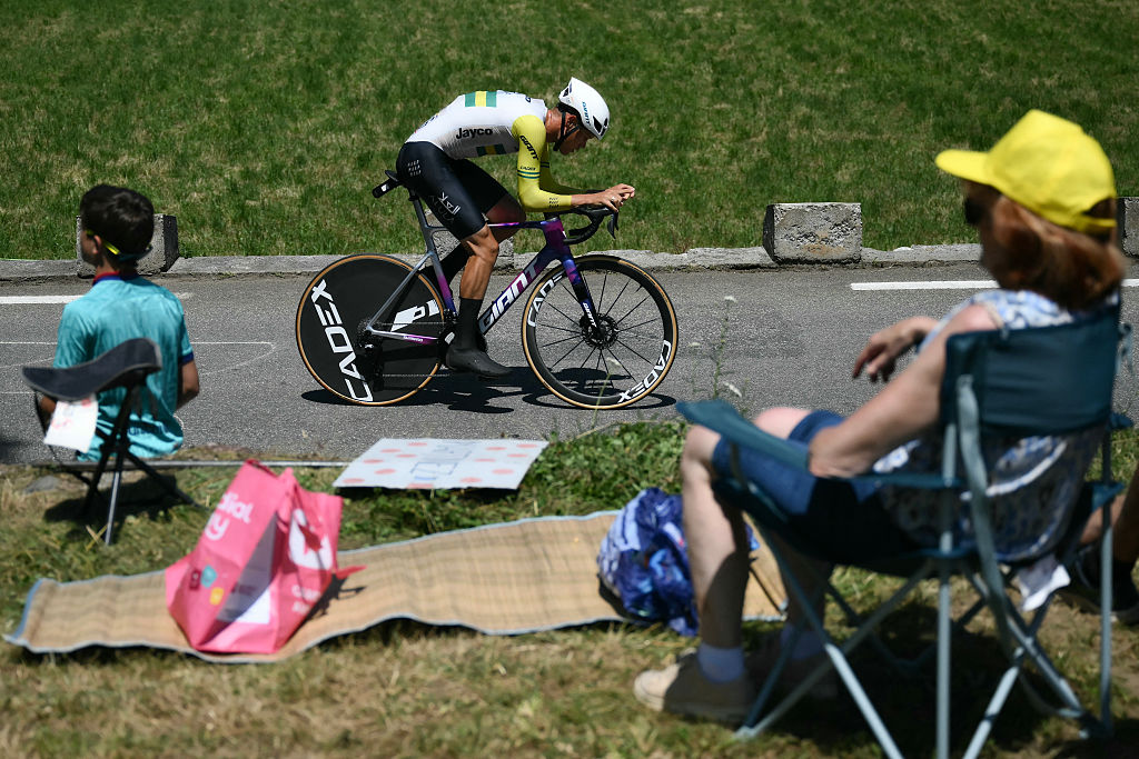Team Jayco AlUla team's Australian rider Luke Plapp cycles during the 13th stage of the 112th edition of the Tour de France cycling race, 10.9 km individual time trial between Loudenvielle and Peyragudes, in the Pyrenees mountains of southwestern France, on July 18, 2025. (Photo by Marco BERTORELLO / AFP)