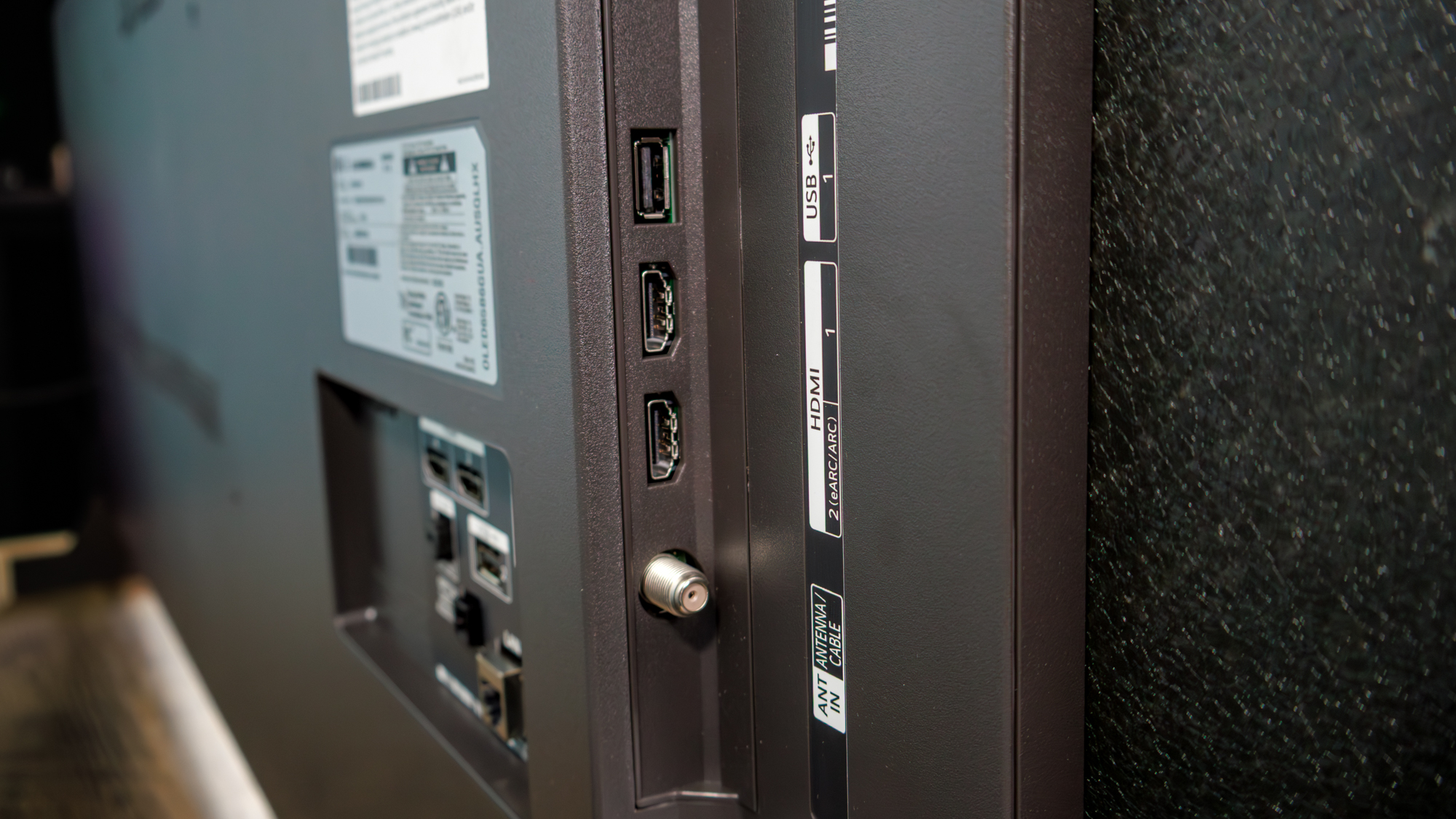 Side ports on a LG B6 OLED TV