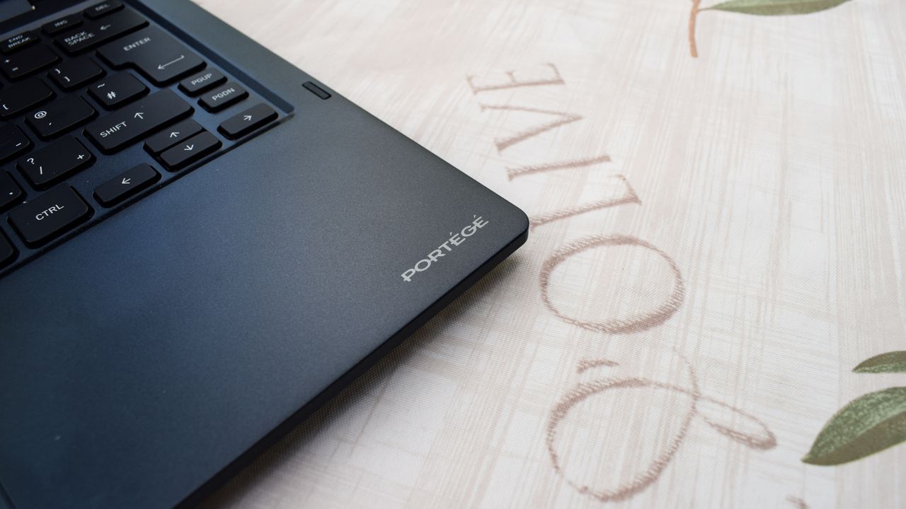 The Dynabook Portege X30W-J-10C logo