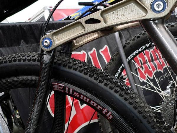 Mmm&hellip; look at that carbon fiber seat stay assembly, and, um&hellip; the Ellsworth carbon mountain bike rims?