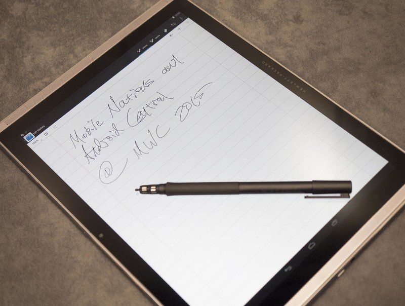 Writing with the HP Duet Pen on the HP Pro Slate 12