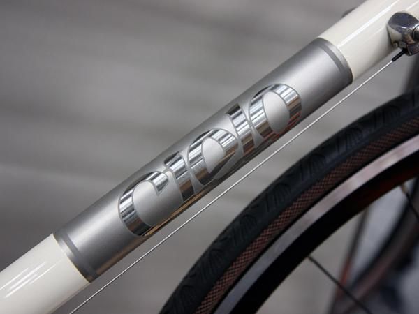 There are no decals used in the logo for this Cielo Sportif Racer Limited - just lots of careful masking and several different types of blast media.