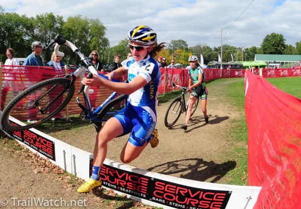 Amy Dombroski (Luna Pro Team) in a full out sprint