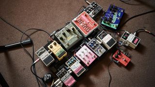 Messy pedalboard 