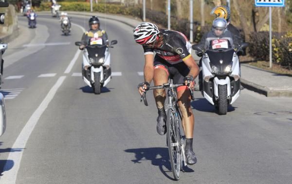 Fabian Cancellar looks back to check the gap