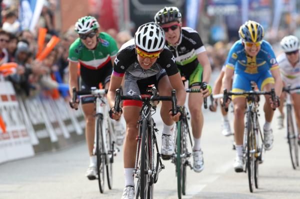 Trixi Worrack (Specialized - lululemon) finished off a good day with third place