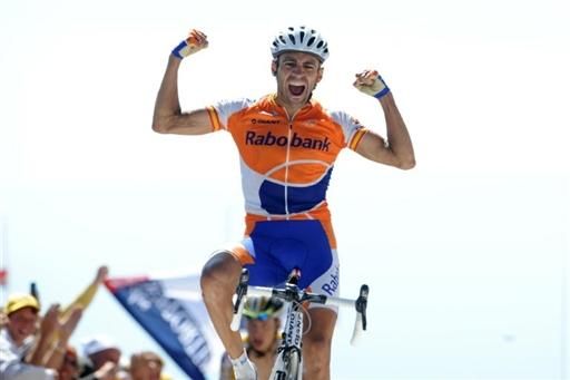 Juan Manuel Garate (Rabobank) claims victory at Mt Ventoux