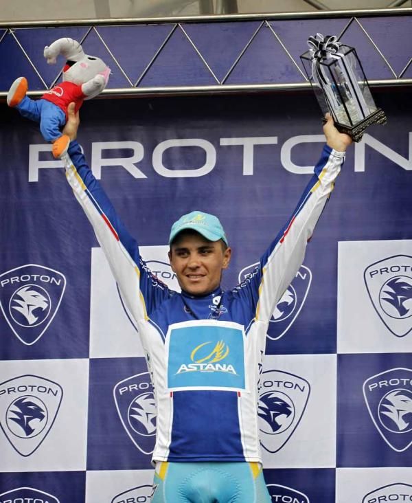 Maxim Iglinskiy (Astana) leads the sprints competition.