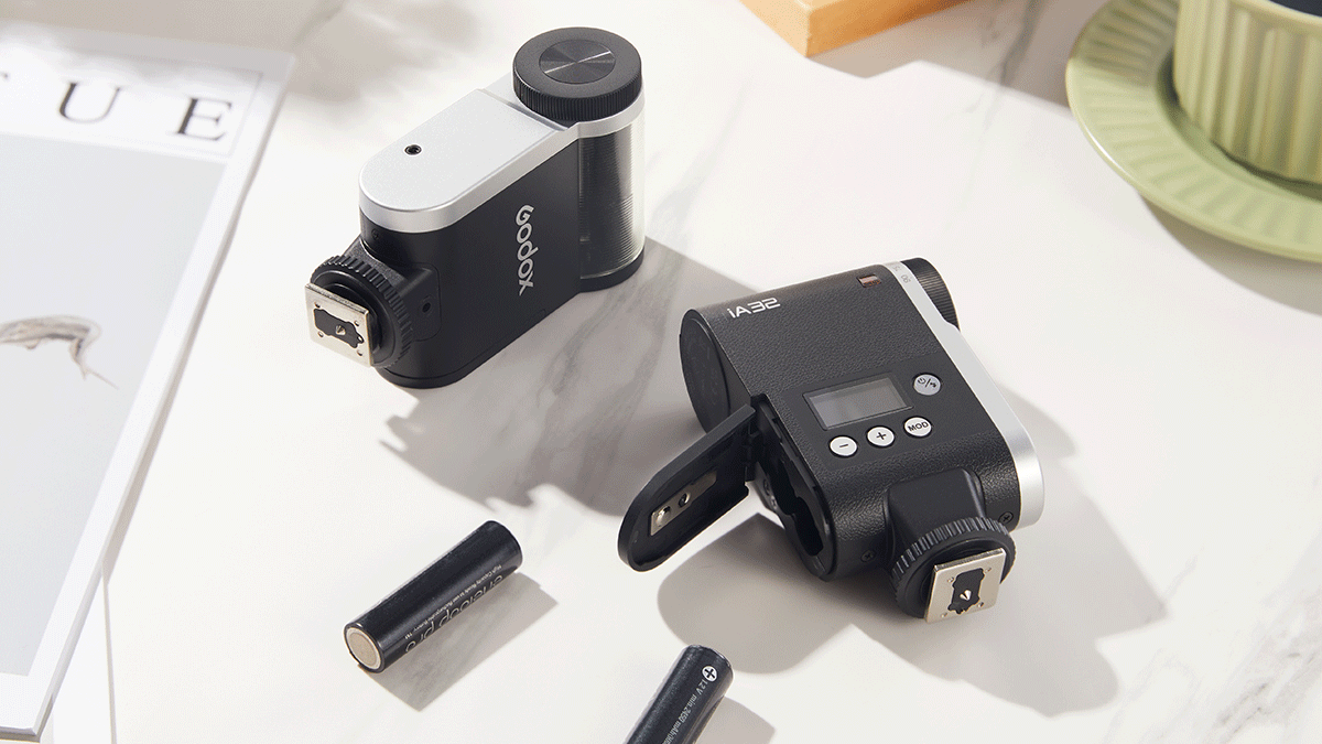 The Godox iA32 and batteries