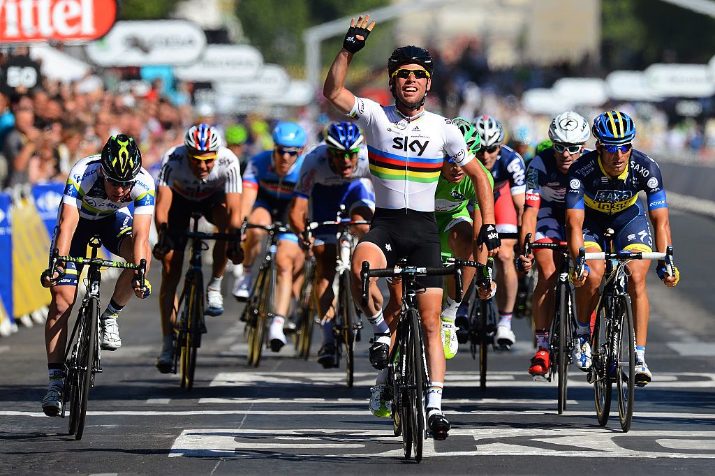 Cycling : 99th Tour de France 2012 / Stage 20
Arrival / Mark Cavendish (GBr) Celebration Joie Vreugde / Peter Sagan (Svk) Green Jersey / Matthew Harley Goss (Aus)/ Juan Jose Haedo (Arg)/
Rambouillet - Paris Champs-Elysees (120Km)/
Ronde van Frankrijk TDF / Rit Stage /(c)Tim De Waele