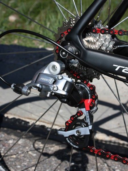 A SRAM Red group contributes to the 5.95kg (13.1lb) claimed weight for a complete Tarmac SL3 Superlight.
