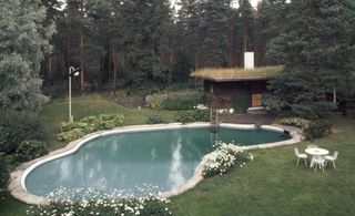 Swimming pool of Villa Mairea (1937-39), Noormarkku, Pori, Finland. Photo Martti Kapanen © Alvar Aalto Foundation.