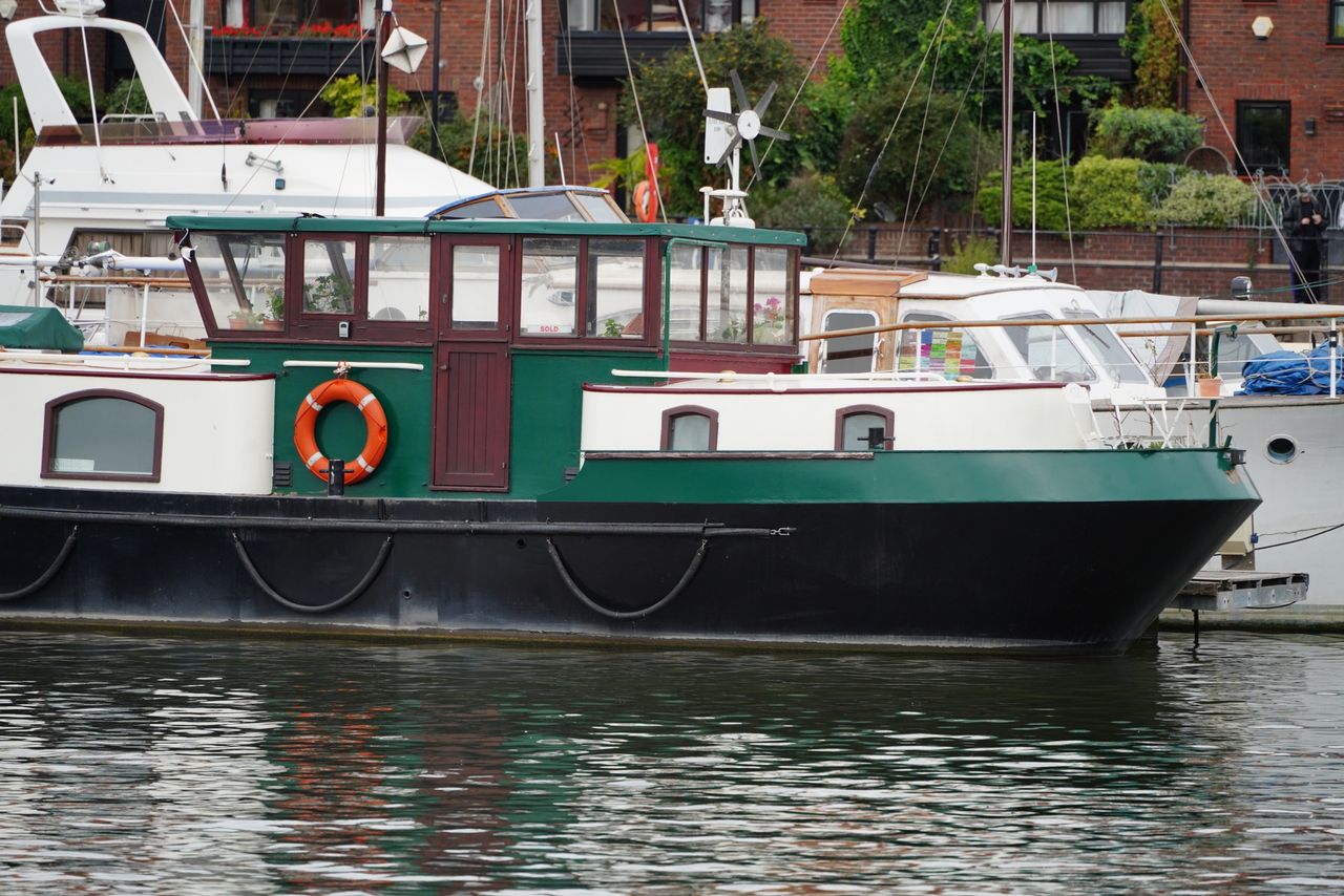 Tamron 50-300mm f/4.5-6.3 Di III VC VXD sample image