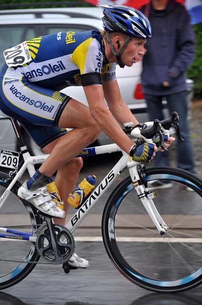 Lieuwe Westra (Vacansoleil) on the attack