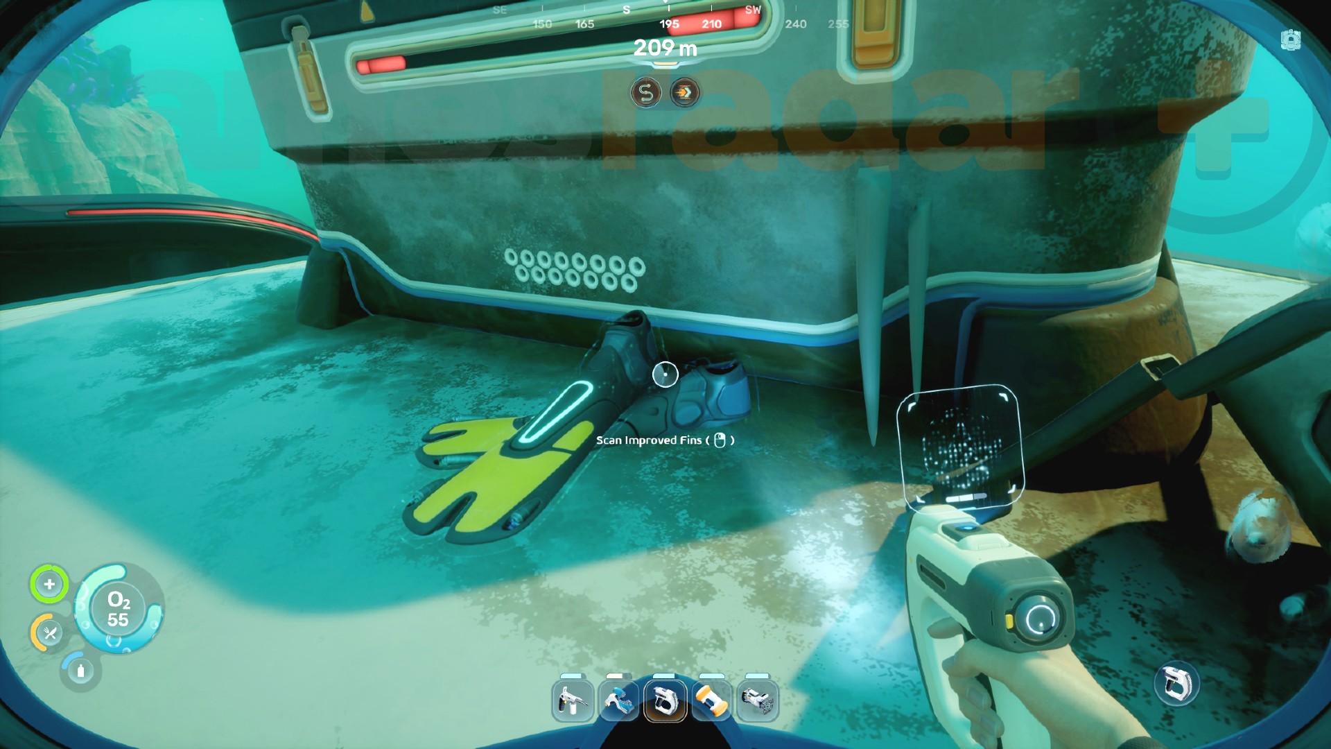A player scans a pair of improved fins in Subnautica 2