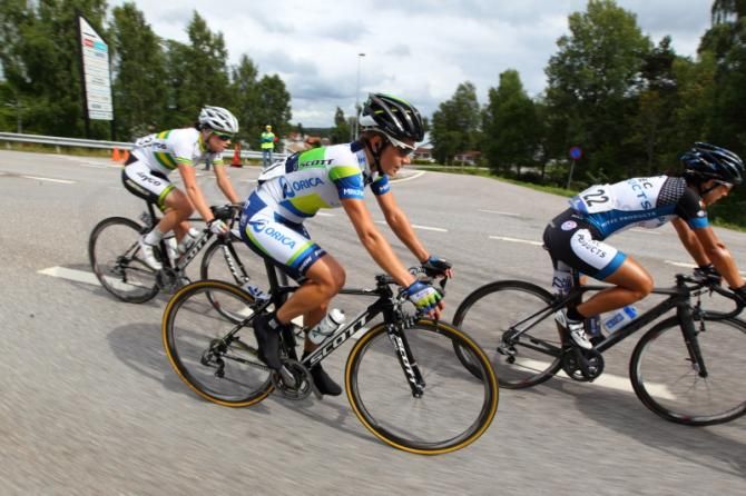 Swede, Emma Johansson (Orica - AIS) in the lead group