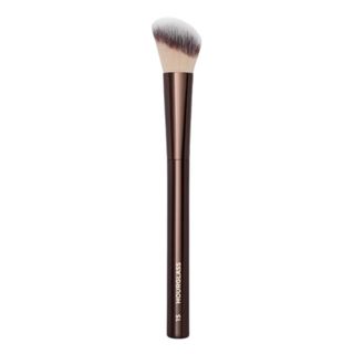 The Hourglass No. 15 Blush Brush on a white background