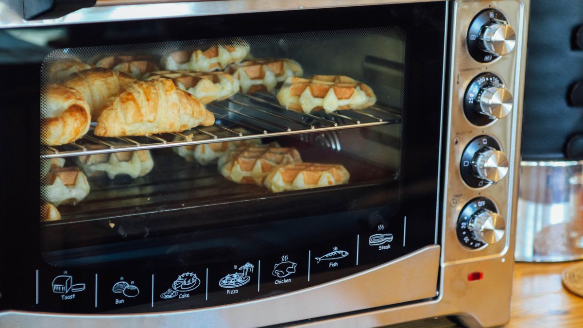 7 toaster oven mistakes to avoid at all costs Tom's Guide