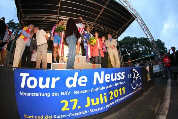 The Neuss podium.