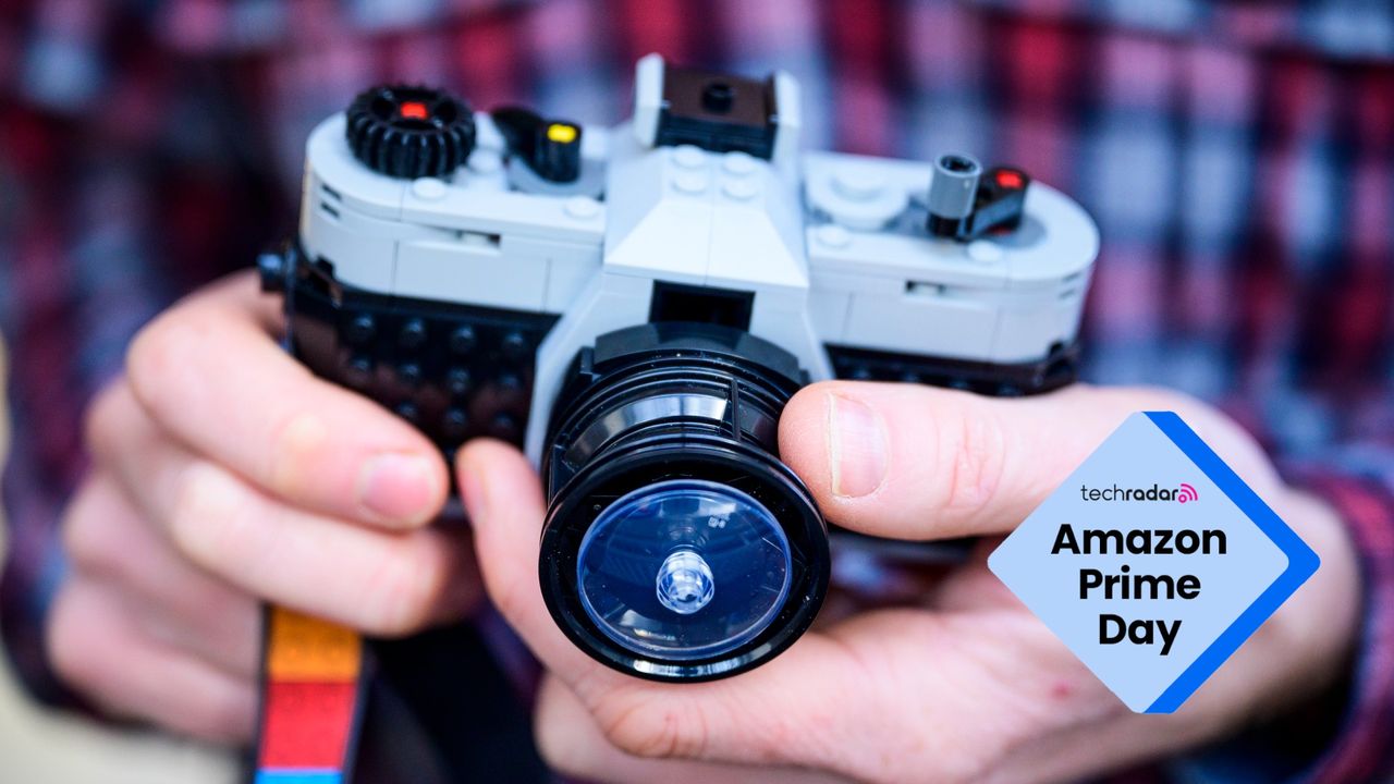 I'm a camera fanatic — and this discounted Polaroid-themed Lego set is going straight into my basket