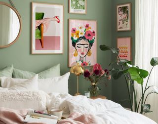 A green toned bedroom with plants