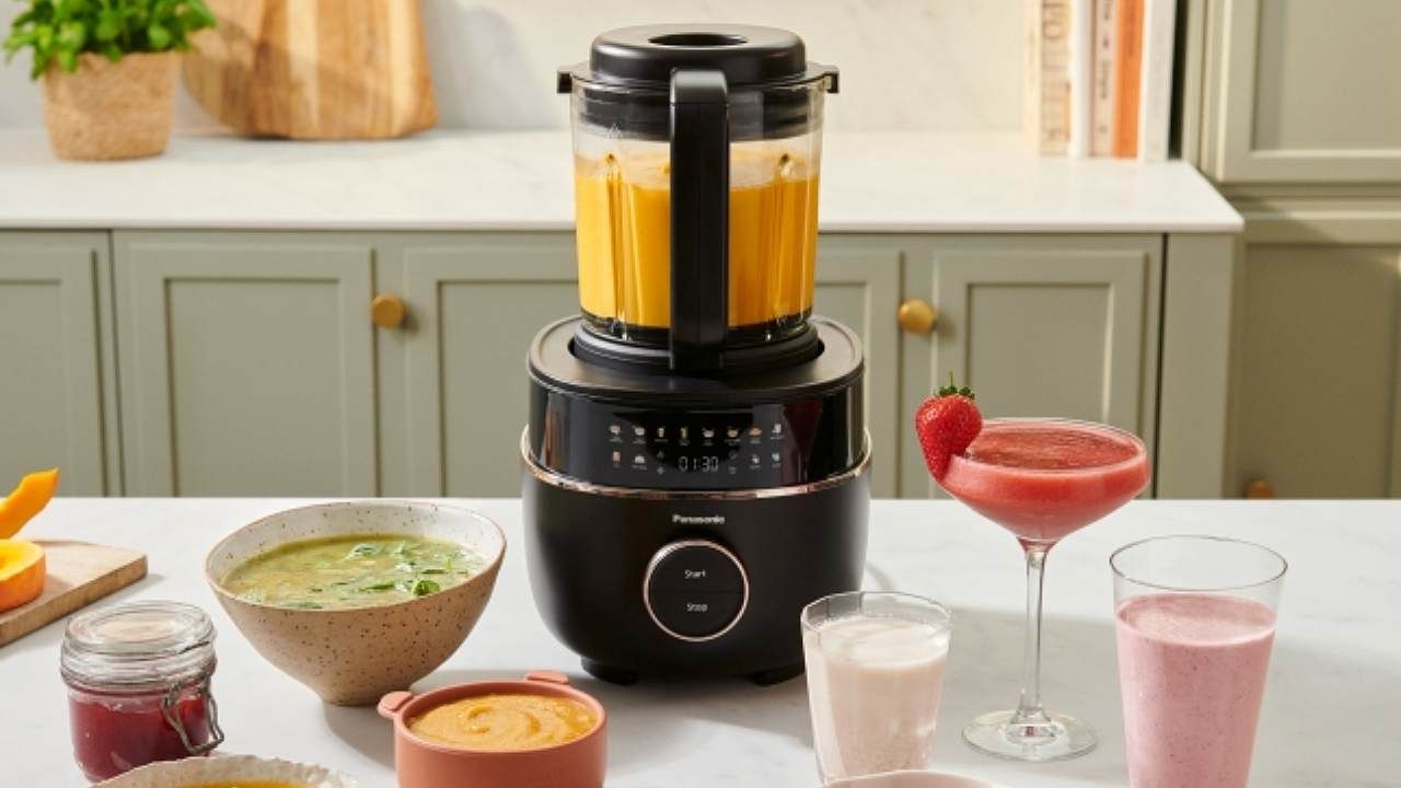 This Panasonic blender makes soup from scratch in just 20 minutes