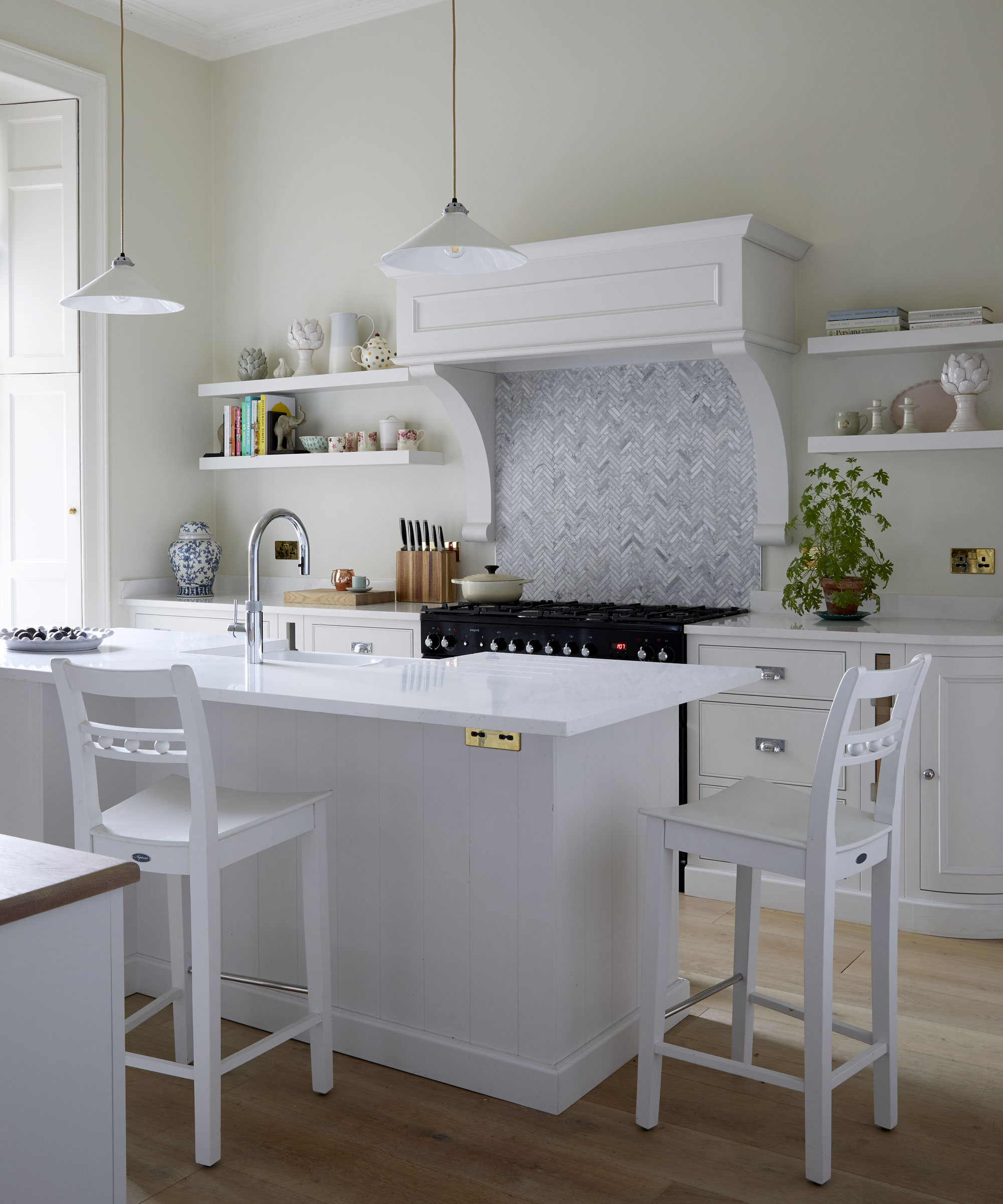 White Shaker kitchen in Edinburgh Georgian townhouse designed by Jessica Buckley