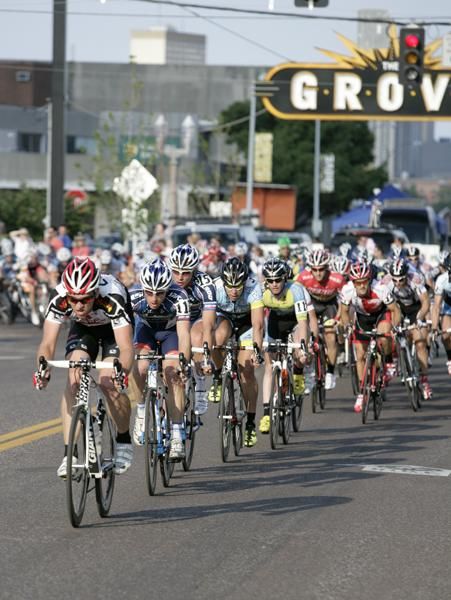 The field chases late in the race