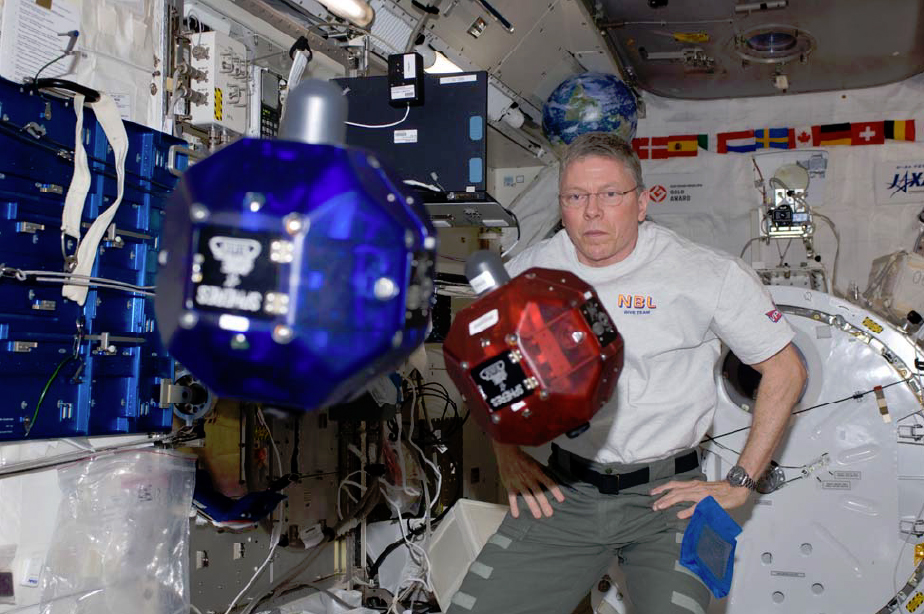 Mike Fossum SPHERES on ISS