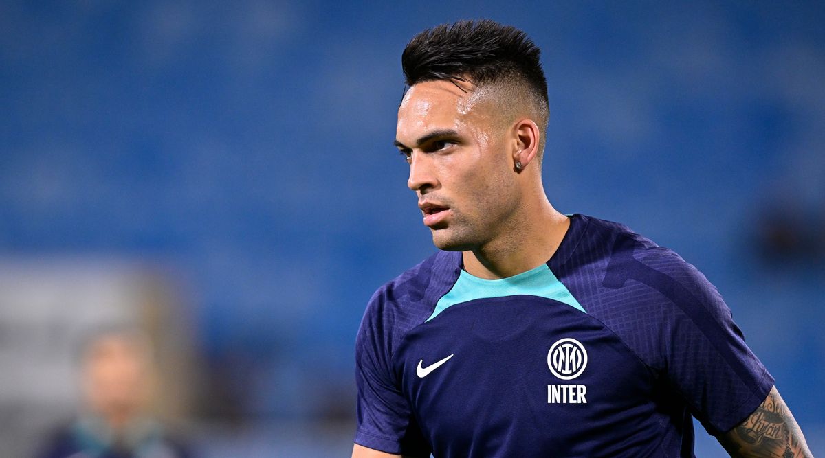 Manchester United-linked Lautaro Martinez of Inter Milan warms up prior to the Supercoppa Italiana match between AS Milan and Inter Milan at the King Fahd International Stadium in Riyadh, Saudi Arabia on 18 January, 2023.