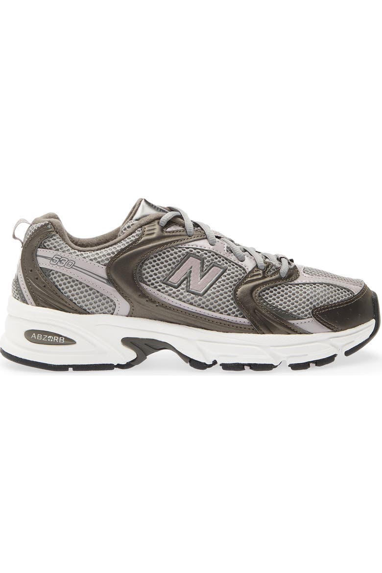 Gender Inclusive 530 Sneaker