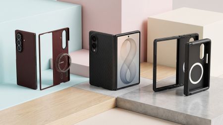 A selection of cases for the Samsung Galaxy Fold 8.