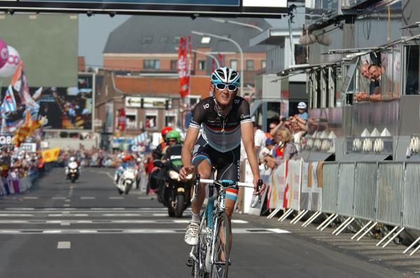 Fr&auml;nk Schleck (Leopard Trek) was no match for Gilbert in the sprint.