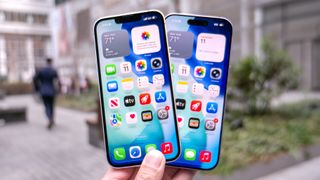 iPhone 17e vs iPhone 17.