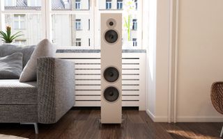Acoustic Energy AE3202 white floorstander