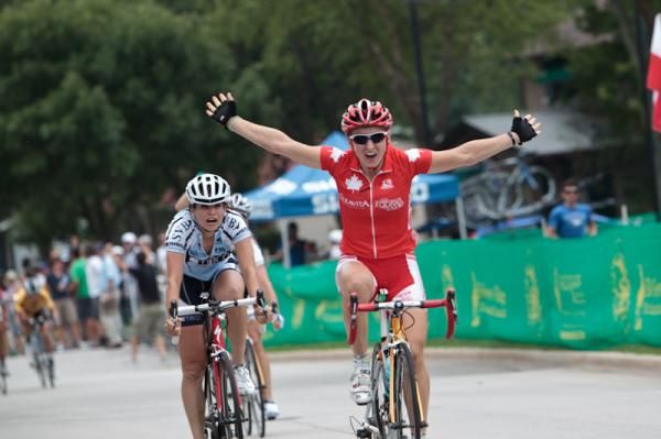 Leah Kirchmann (Colavita-Forno d'Asolo) taking the win.