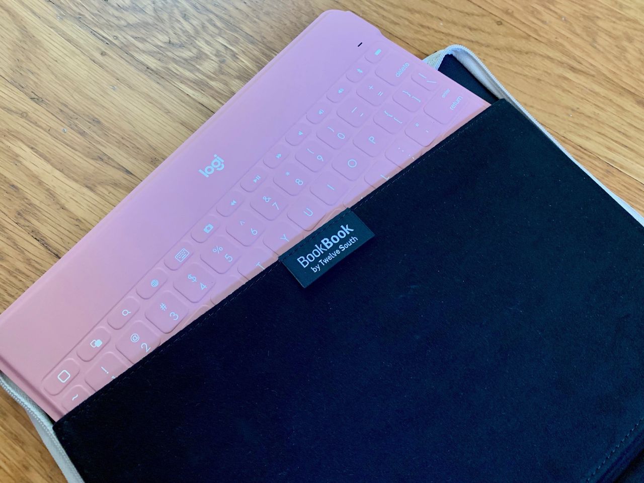 The inside pocket of the BookBook Vol 2 for iPad Pro with the Logitech Keys-To-Go inside