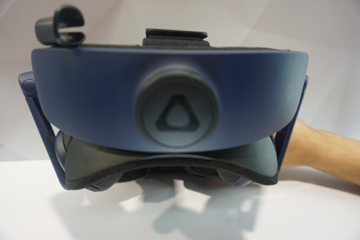 HTC Vive Cosmos Will Have Greater Resolution Than The Vive Pro (Update ...