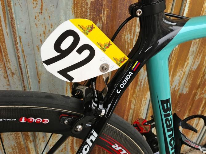 A tidy race number holder was fitted to Ochoa's bike, this particular one is made from a pannier rack bracket