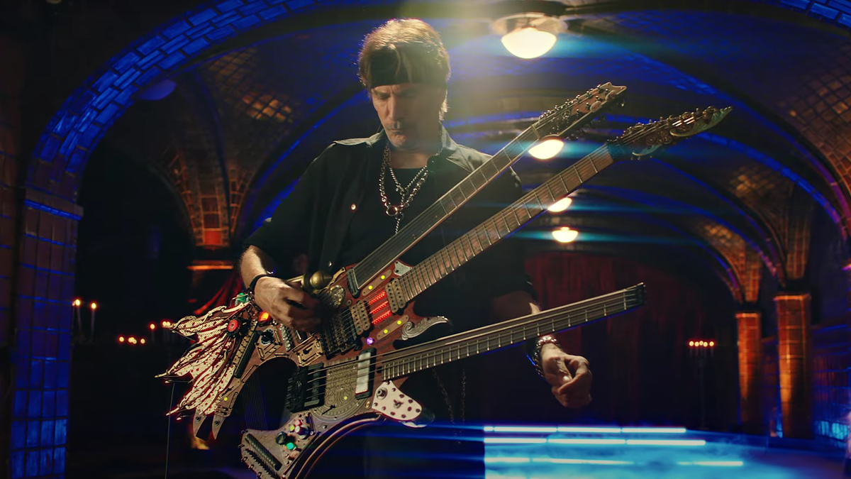 Watch Steve Vai’s Insane “Teeth of the Hydra” Performance Video – You’ve Probably Never Seen Anything Like It