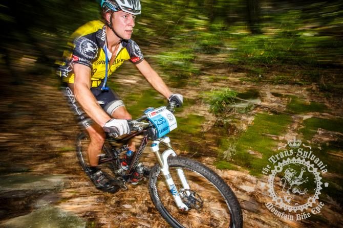 Jon Firth makes his way between the rocks to another Men&rsquo;s Duo podium finish.