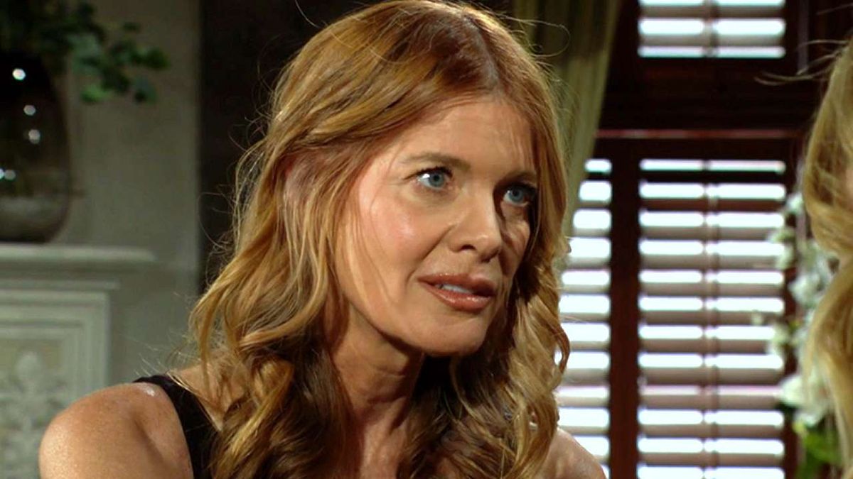 Michelle Stafford as Phyllis looking concerned in The Young and the Restless