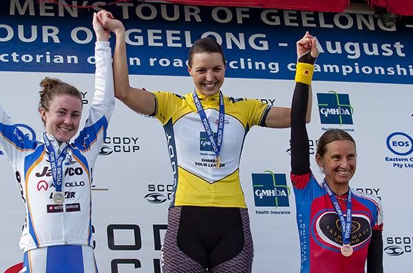 The women's podium (l-r): Kendelle Hodges (Jayco-VIS), 2nd; Rebecca Wiasak (Suzuki-NTID), 1st; and Stephanie Frawley (Mildura-Coomealla CC), 3rd.