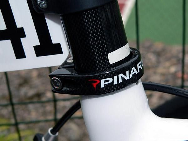 Yup, the seat collar is really carbon.